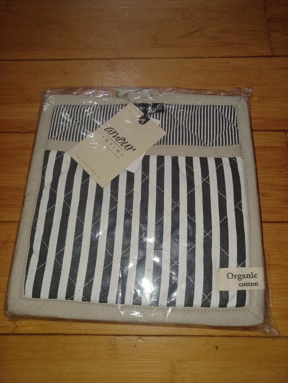 Amour Infinity Potholders 3 Pack New